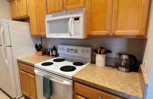Villages of Five Points Condo | Charming 2-bedroom condo with WiFi, AC in lovely Lewes