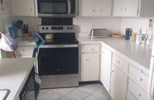 Venice Condo | Charming 2-bedroom condo with WiFi, private beach and pool in awesome Venice.