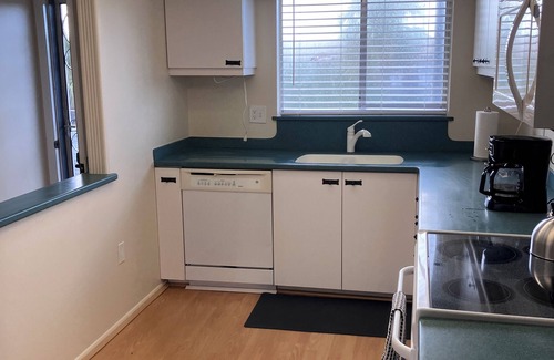 Venice Condo | Charming 2-bedroom condo in brilliant Venice with WiFi and pet friendly!
