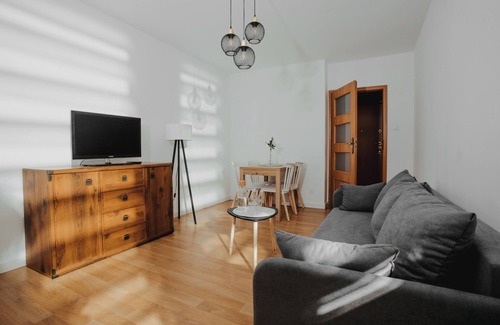 Srodmiescie Condo | Charming 2-bedroom condo with WiFi in Łódź