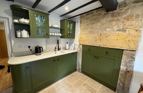 Broadway Cottage | Charming 2-bedroom cottage in fabulous Broadway with WiFi