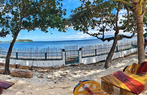 Sual Cottage | Charming 2-bedroom cottage on the beach with WiFi and AC in Victoria Alaminos