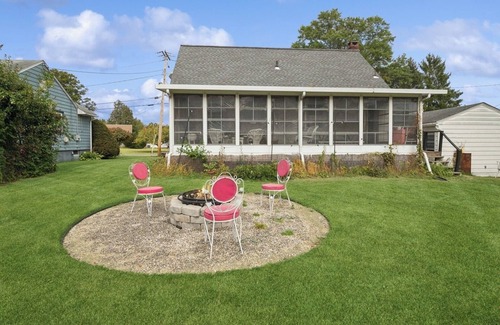 Fishkill Cottage | Charming 2-bedroom cottage in the Hudson Valley, close to Beacon