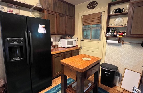 Savannah Cottage | Charming 2-bedroom cottage with fenced yard is pet friendly and waiting for you!