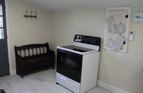 Pfeifer House | Charming 2-bedroom cottage for the perfect escape to rural living, pets welcome