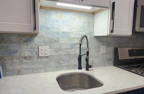 Warwick Cottage | Charming 2-bedroom cottage in delightful Warwick Beach community.