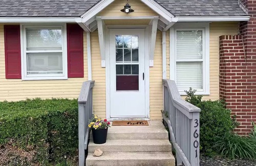 Celina Cottage | Charming 2-bedroom cottage with a Lake View