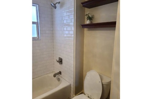 Vernal House | Charming 2 Bedroom cottage- with great access