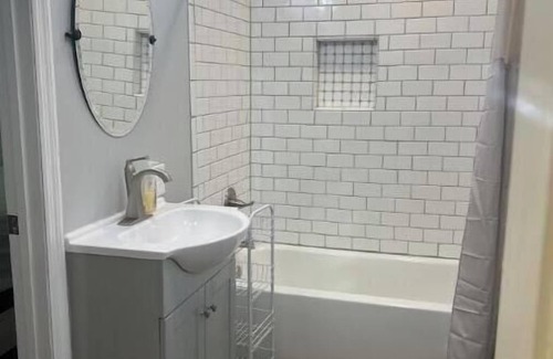 Stephens House | Charming 2-bedroom cottage in Hull GA on a beautiful 26 acre horse farm near UGA