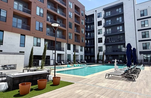 North Burnet Apartment | Charming 2-bedroom Cozy apartment with fitness room and AC in wonderful Austin