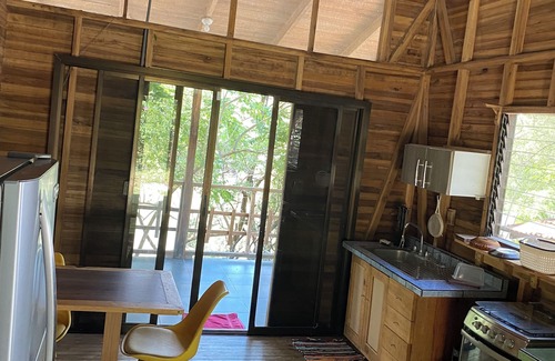 Cuajiniquil Cottage | Charming 2-bedroom cottage in delightful Cuajiniquil with WiFi