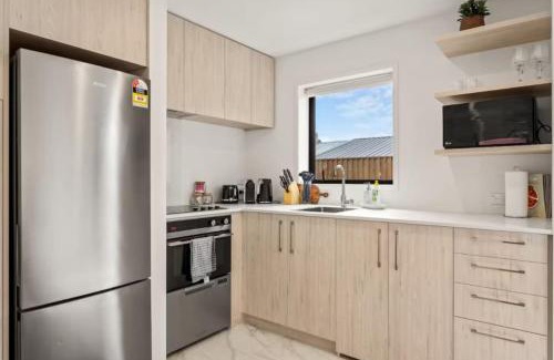 Henderson House | Charming 2 Bedroom Family Home