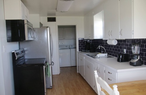 Parma House | Charming 2-bedroom Farm house with AC, WiFi in Phenomenal Parma