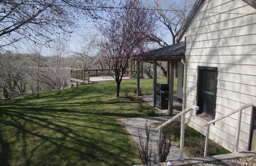 Parma House | Charming 2-bedroom Farm house with AC, WiFi in Phenomenal Parma