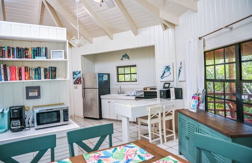 George Town House | Charming 2-bedroom house in fabulous Tar Bay