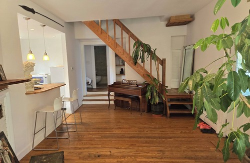 Morgan Point House | Charming 2-bedroom house by the Ocean with large garden and three decks