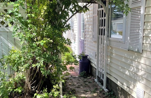 Elk Rapids House | Charming 2-bedroom house in Elk Rapids