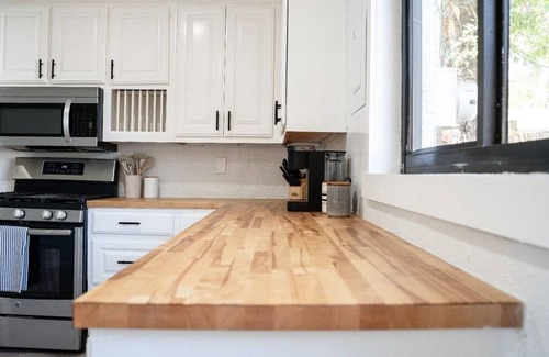 Fort Worth House | Charming 2-bedroom house in lovely Fort Worth with WiFi, AC