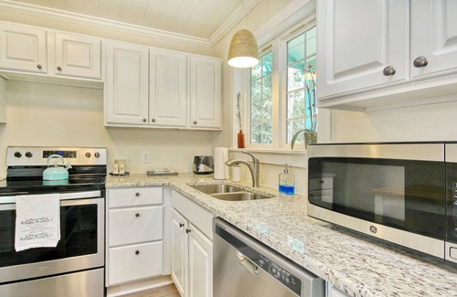 Georgetown House | Charming 2-bedroom house in delightful Georgetown with AC, WiFi