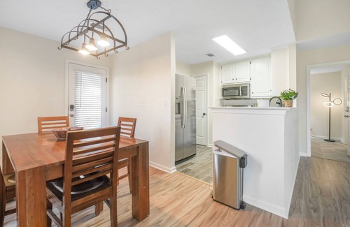 Gunter Afs House | Charming 2-Bedroom Home.Pet Friendly.2 Min From Baptist East
