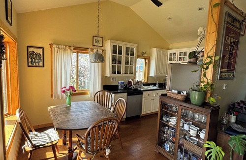 Westside Santa Cruz House | Charming 2-bedroom house in peaceful Santa Cruz with WiFi