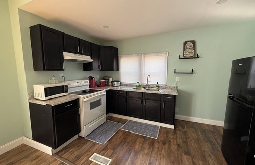 South Bend House | Charming 2-bedroom house with WiFi in brilliant South Bend