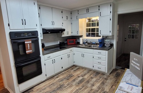 Tuscaloosa House | Charming 2-bedroom home in Tuscaloosa close to University of Alabama Campus.