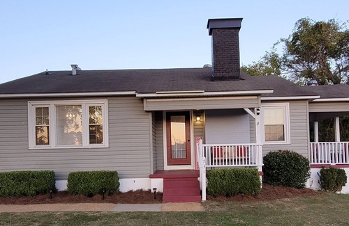 Tuscaloosa House | Charming 2-bedroom home in Tuscaloosa close to University of Alabama Campus.