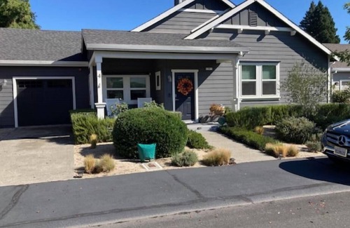 Yountville House | Charming 2-bedroom house with WiFi, AC in enchanting Yountville