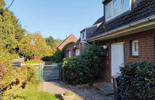 Jesteburg Bed & Breakfast | Charming 2-bedroom house with WiFi, fitness room in serene Jesteburg