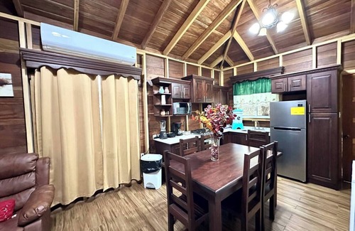 Santa Ana House | Charming 2-bedroom house with AC, WiFi and Pool in peaceful Place Santa Ana