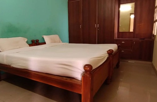 Yelahanka House | Charming 2-bedroom hotel with WiFi, AC in vibrant Bangalore