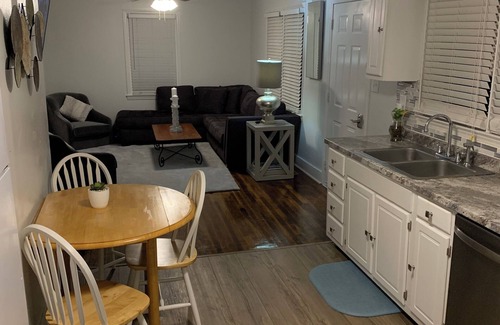 East Bend House | Charming 2-bedroom house with WiFi, AC in quaint and peaceful town of East Bend