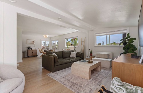 Encinitas House | Charming 2-bedroom house steps from Moonlight Beach & Encinitas Walkable