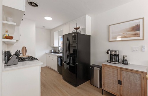 Encinitas House | Charming 2-bedroom house steps from Moonlight Beach & Encinitas Walkable