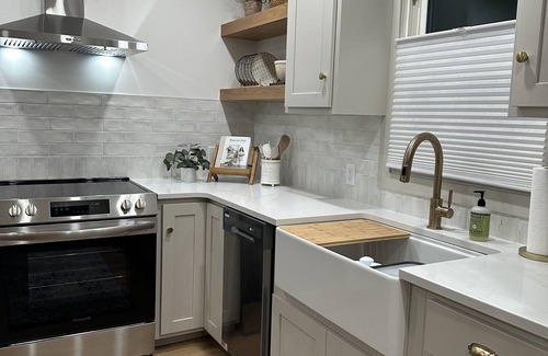 Fairfield House | Charming 2-bedroom house with WiFi, AC in lovely Fairfield
