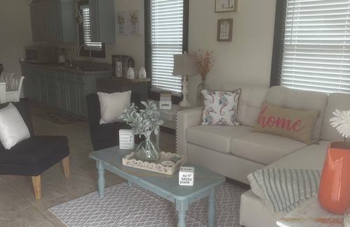 Galveston House | Charming 2-bedroom house in amazing it’s 10 min from cruise