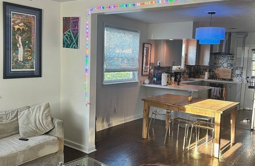 Jefferson House | Charming 2-bedroom house in lovely Jefferson,steps to Ochsner Hospital