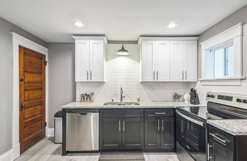 Lake City House | Charming 2-bedroom house with AC, WiFi in beautiful Lake City