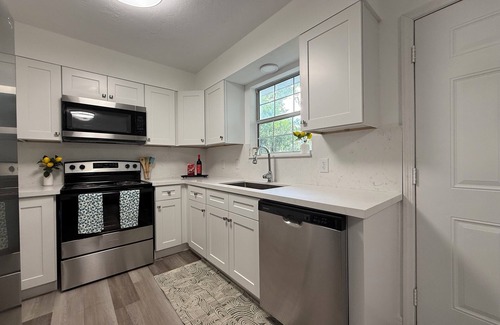 Lake City House | Charming 2-bedroom house with WiFi, AC in fantastic Lake City