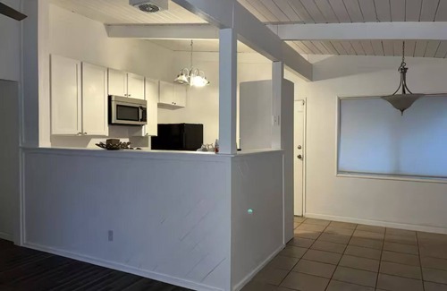 Lancaster House | Charming 2-bedroom house with WiFi and AC in Lancaster