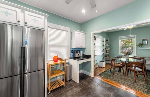 Old Hickory House | Charming 2-bedroom house in Old Hickory Village, Walk along the lake road.