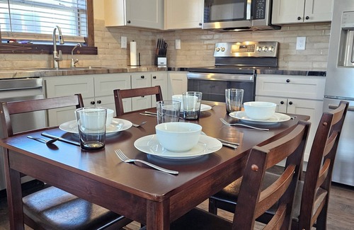 Red Cloud House | Charming 2-bedroom house with WiFi, AC in Red Cloud