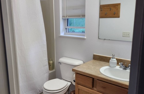 East Missoula House | Charming 2 bedroom home with easy nature access in quite East Missoula