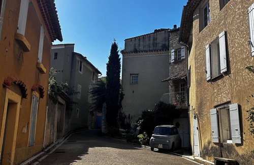 Venasque House | Charming 2-bedroom house in a historic and beautiful village