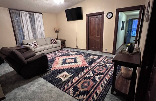 Crawford House | Charming 2-bedroom house with AC, Wi-Fi in serene Crawford, NE.