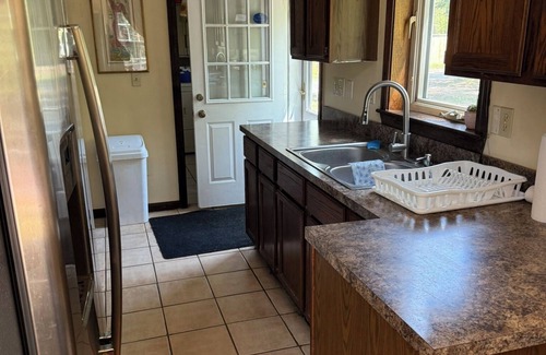 Falmouth House | Charming 2-bedroom house with AC, WiFi in lovely Falmouth