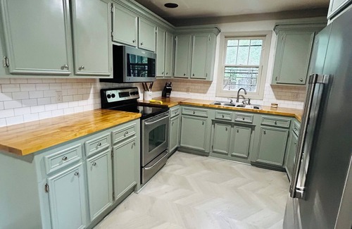 Lawrence House | Charming 2-bedroom house in the country with AC, WiFi and Pet friendly