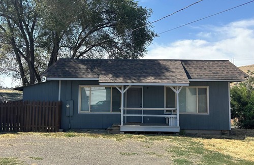 Pendleton House | Charming 2-bedroom house with WiFi, AC in fabulous Pendleton