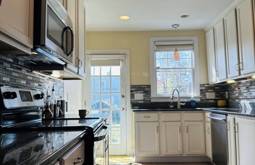 Church Hill House | Charming 2-bedroom house in Historic Church Hill